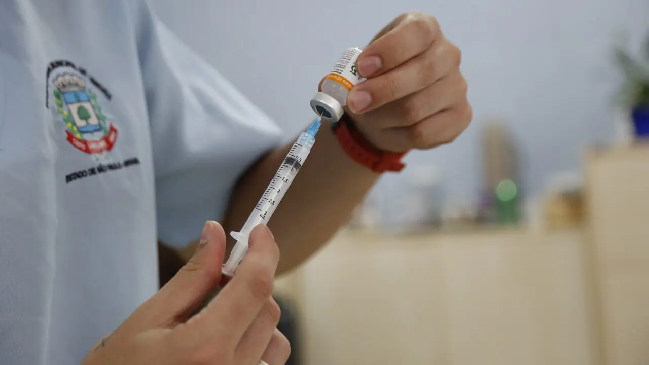 Novo-plantao-de-vacinacao-acontece-neste-sabado-15-em-Limeira