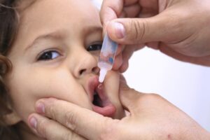 Poliomielite-vacinacao-e-a-principal-forma-de-prevencao