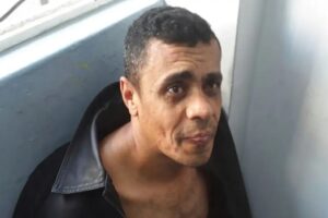 Transferência de Adélio Bispo para hospital psiquiátrico é suspensa