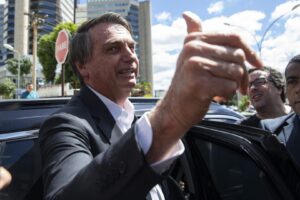 Jair Bolsonaro depõe na Polícia Federal