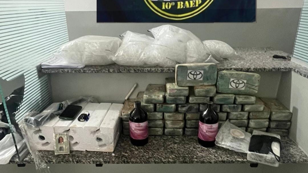 Mulher de traficante é presa com mais R$800 mil em cocaína, em Limeira 