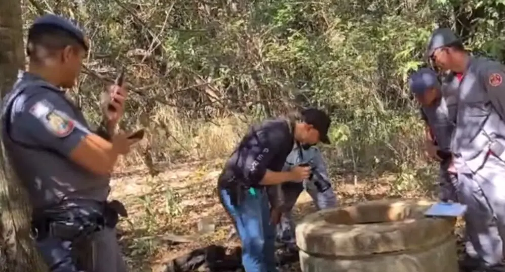 Ossada humana é localizada em manilha de esgoto no Simonetti