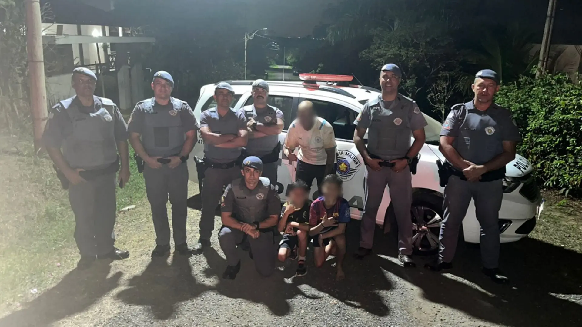 Pai e filhos perdidos em área rural de Limeira são resgatados pela PM, em Piracicaba