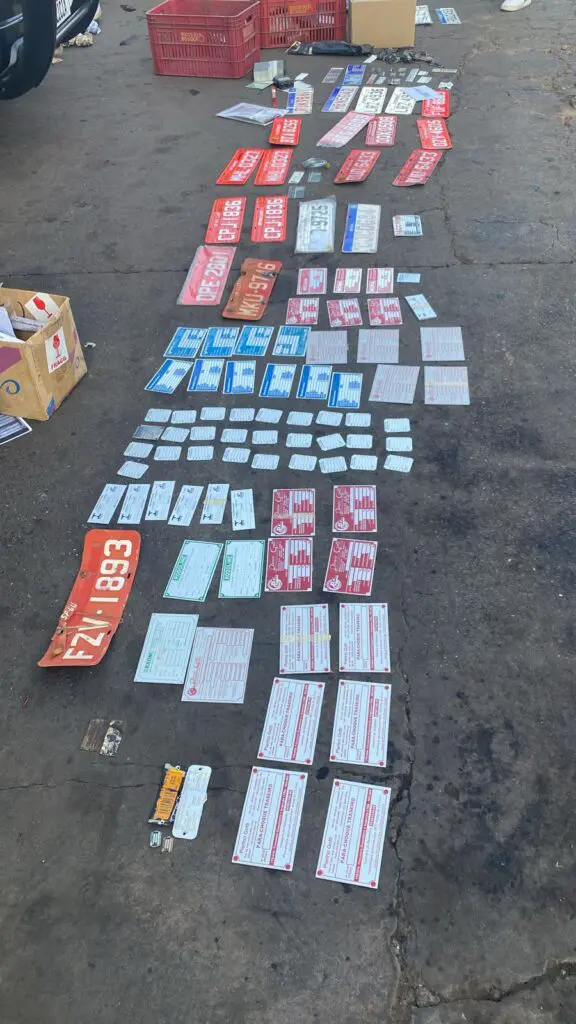 Polícia localiza megadesmanche de caminhões e prende 23 pessoas em Iracemápolis4