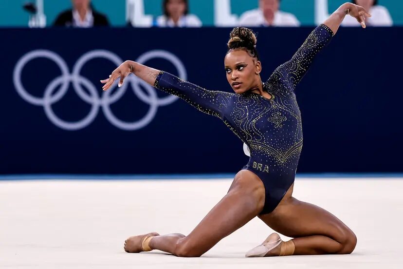 Rebeca Andrade conquista medalha de prata na ginástica artística