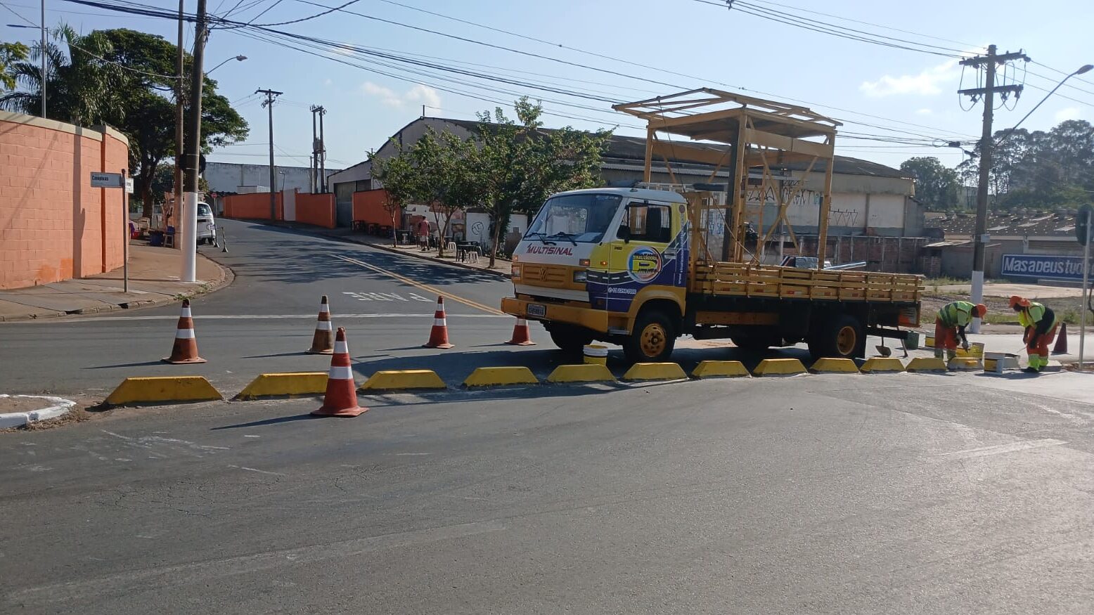 Cruzamentos-da-Av.-Campinas-sao-fechados-para-evitar-acidente