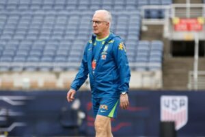 Dorival Júnior convoca Seleção na sexta-feira