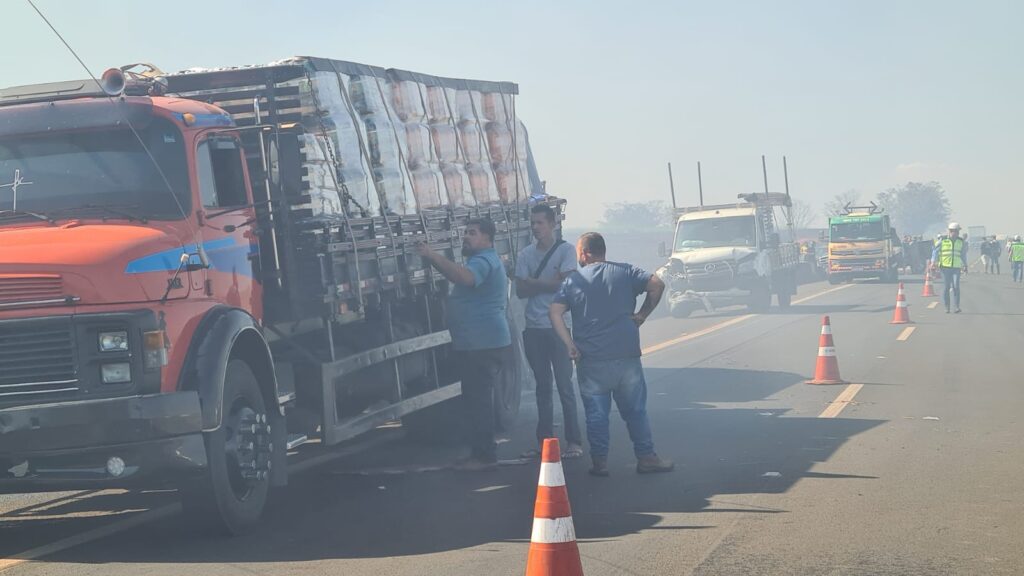 Fumaça de queimada causa acidente com 7 veículos na Limeira- Piracicaba6