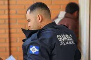 Homem é detido após invadir casa da mãe idosa em Limeira