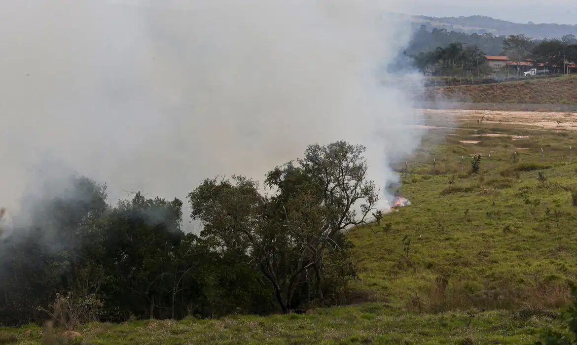 Governo federal oferece ajuda contra incêndios em municípios paulistas