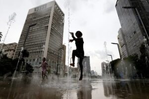 Inmet-alerta-para-onda-de-calor-que-chega-ao-pais-nos-proximos-dias