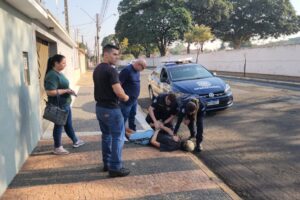 Jovem é preso por furto de carteira no Jardim Santa Cecília