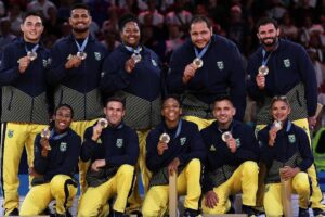 Judo-brasileiro-fecha-Olimpiada-com-bronze-por-equipes