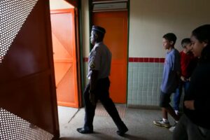 Lei-das-Escolas-Civico-Militares-e-suspensa-em-Sao-Paulo