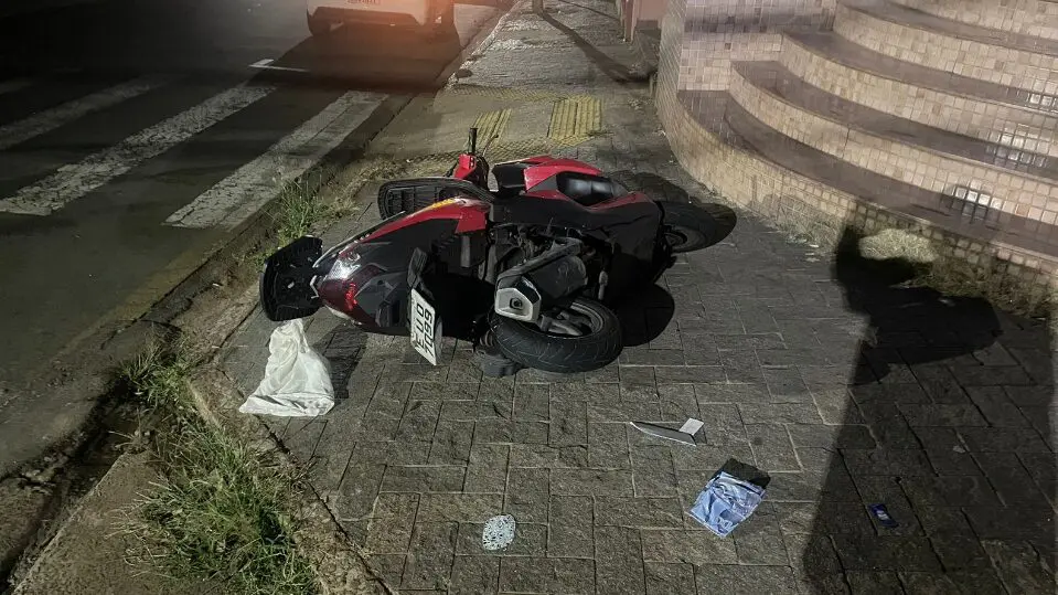 Vigilante da AVIR fica gravemente ferido após acidente no Centro