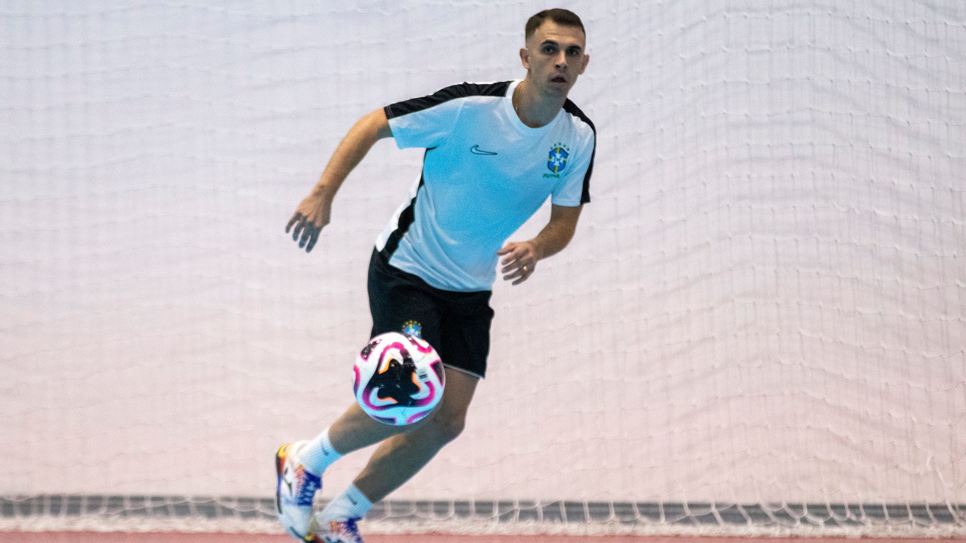 Brasil enfrenta a Tailândia pela última rodada da fase de grupos da Copa do Mundo de Futsal