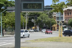 Inmet emite alerta laranja para onda de calor em 10 estados e no DF