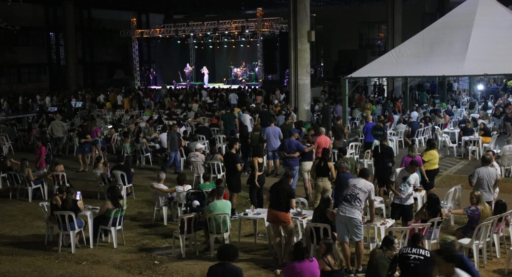 Mais de 5 mil pessoas na primeira noite da Festa da Coxinha