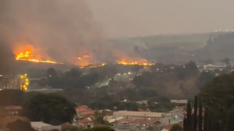 Queimadas são registradas em vários bairros de Limeira neste domingo (8)