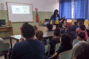 Realizado pela BRK, programa Olho Vivo orienta alunos em sobre descarte de óleo de cozinha usado