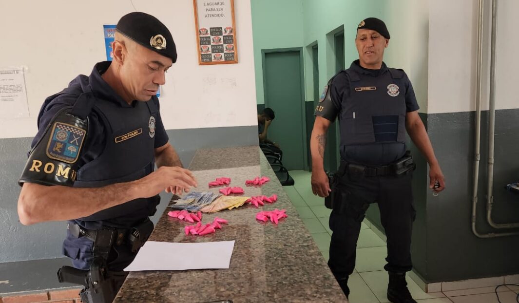 Ação da ROMU resulta em apreensão de drogas no bairro Abílio Pedro