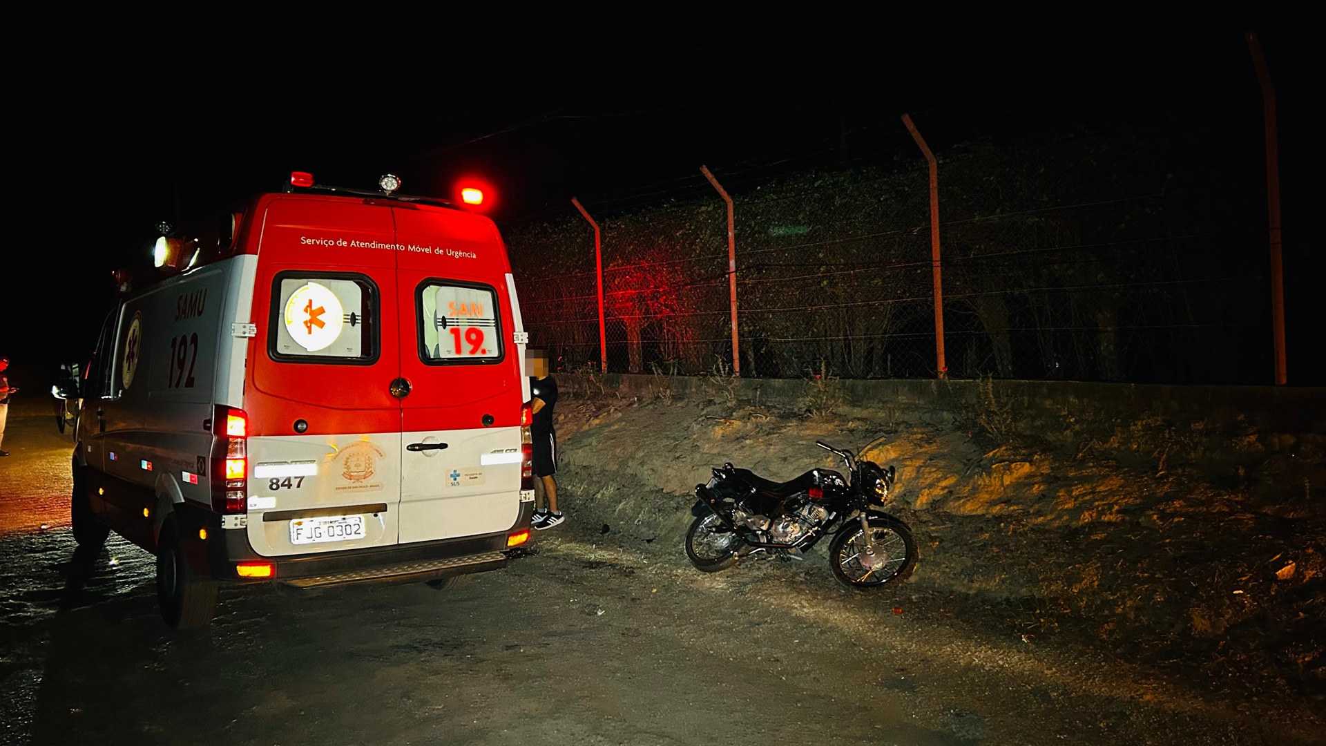 Batida entre duas motos deixa três homens gravemente feridos em Limeira