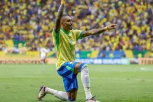 Brasil goleia Peru por 4 a 0