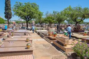 Cemitérios de Limeira devem receber 19 mil visitantes no feriado