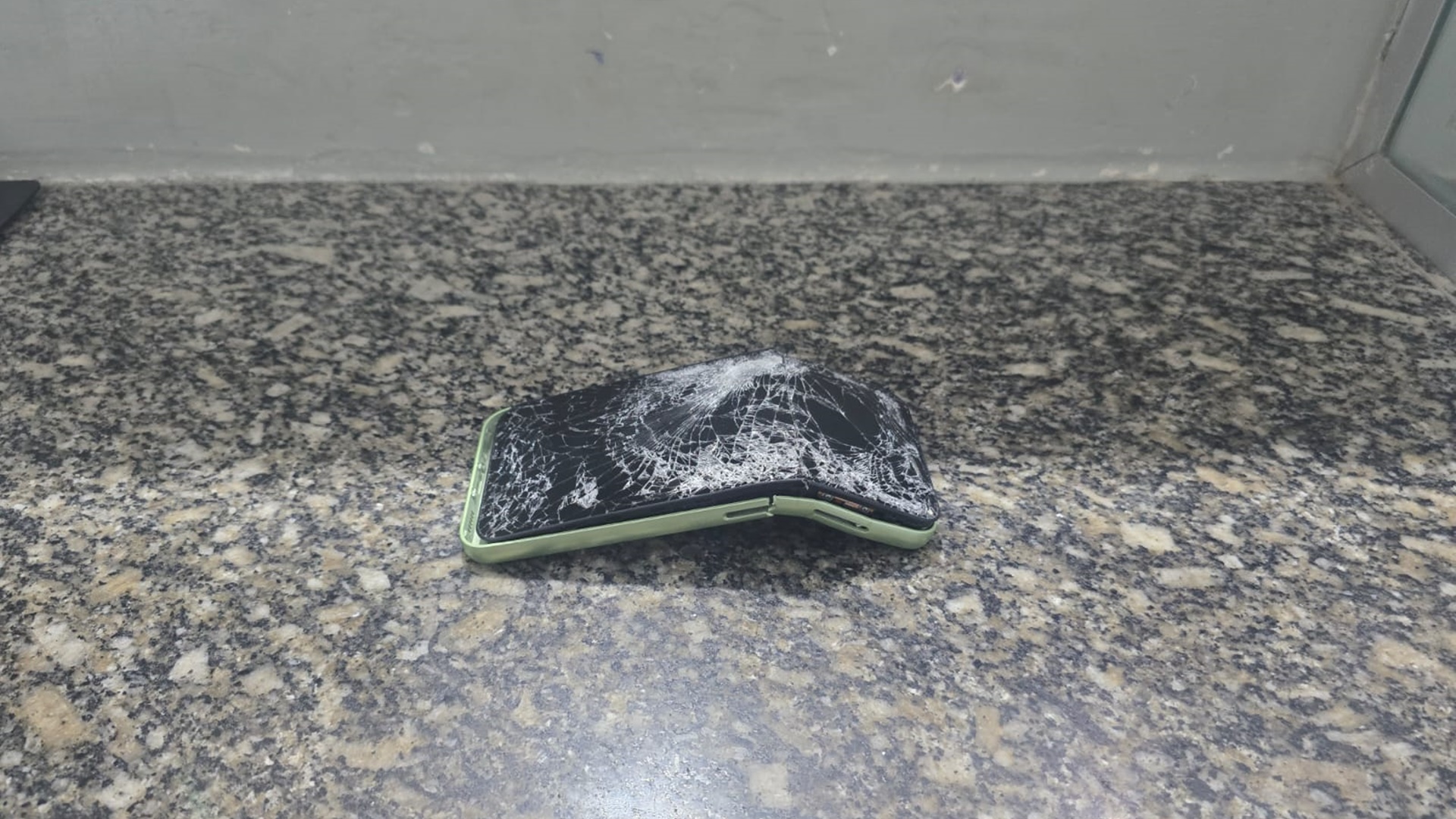 Homem é preso após quebrar celular da mãe e agredir PM na Vila Esteves, em Limeira