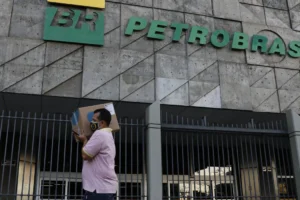 Petrobras e Vale firmam acordo para uso de diesel renovável