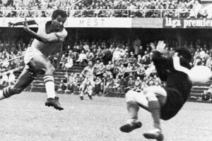 Bicampeão mundial, Vavá completaria 90 anos nesta terça-feira