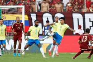 Brasil joga mal e não passa de empate com a Venezuela