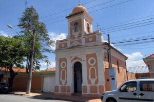 Capela de Santa Cruz do Cubatão reabre após reforma 