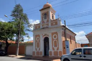 Capela de Santa Cruz do Cubatão reabre após reforma 