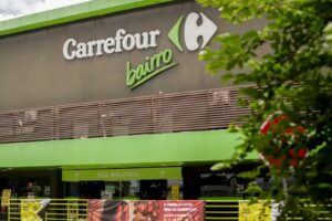 Carrefour pede desculpas e frigorífico encerra boicote ao grupo