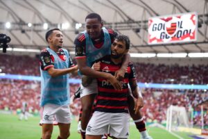 Copa do Brasil Flamengo faz 3 a 1 no Atlético-MG em 1º jogo da final