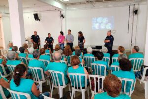 GCM de Limeira realiza palestra para idosos sobre crimes cibernéticos