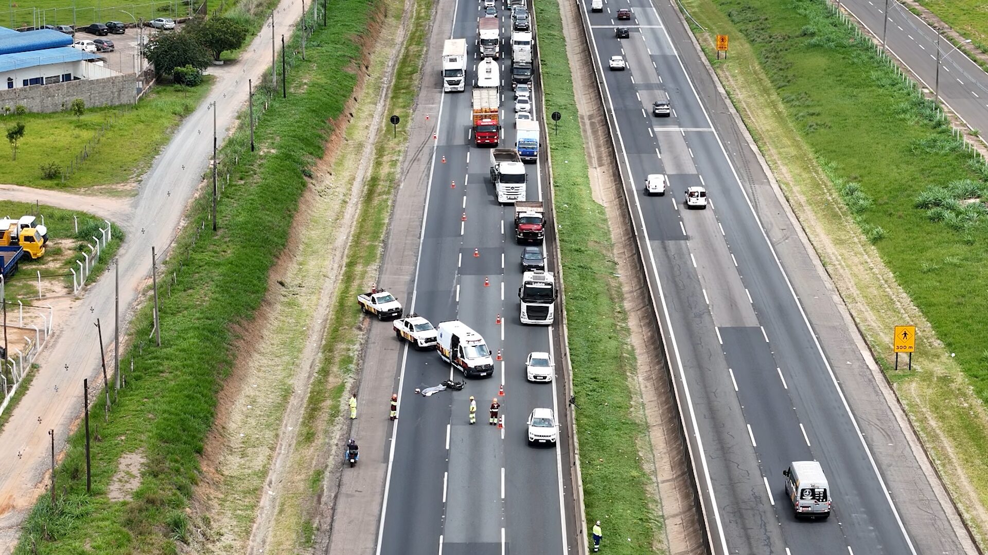 Grave acidente na Anhanguera deixa motociclista morto, em Limeira 