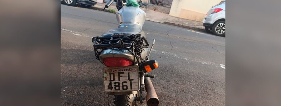 Jovem é preso conduzindo moto com placa artesanal em Limeira