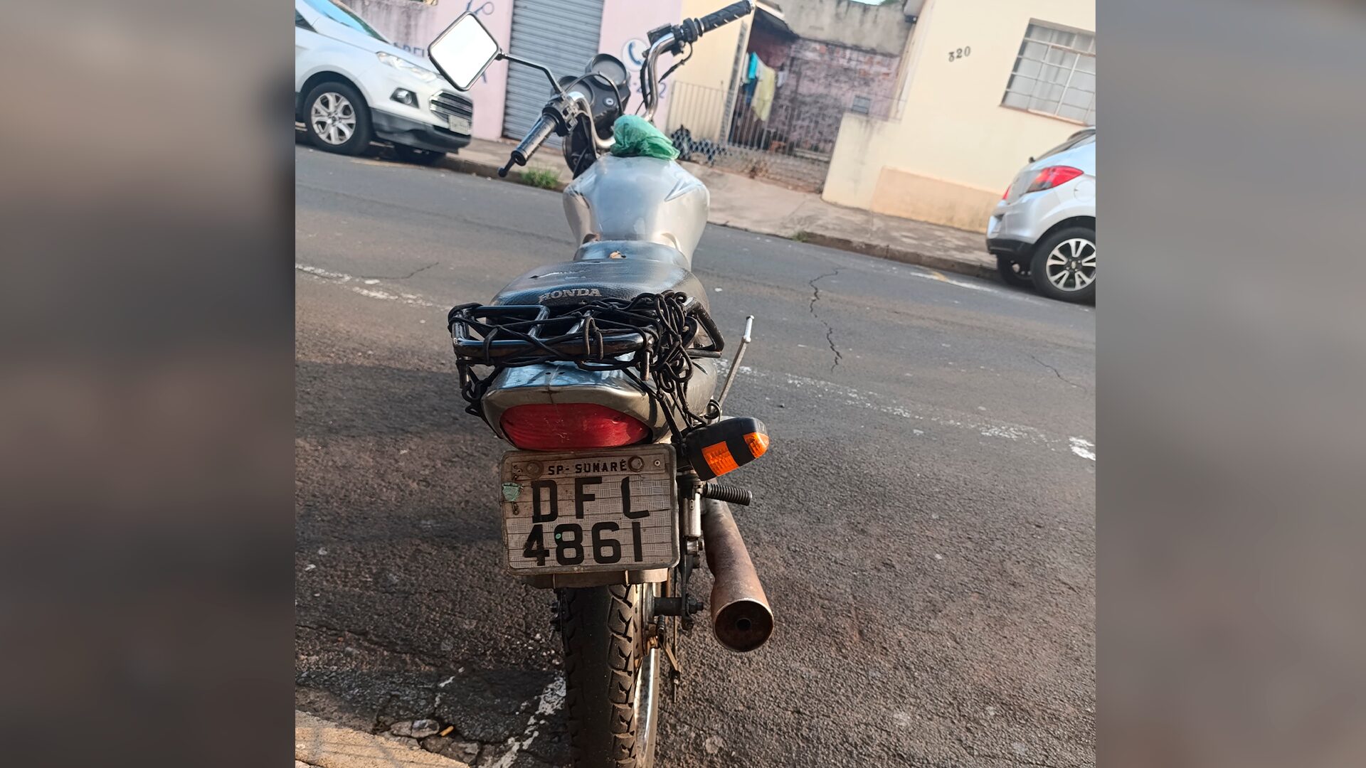 Jovem é preso conduzindo moto com placa artesanal em Limeira