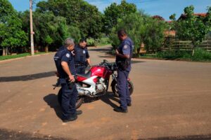 Motocicleta roubada é encontrada em área verde no bairro Geada, em Limeira