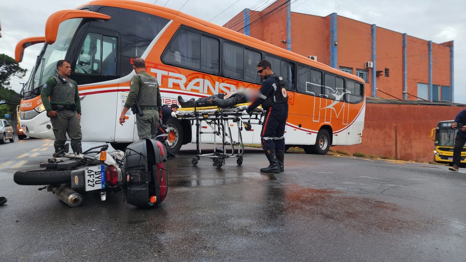 Motociclista fica ferido em acindente na Av. Hipólito Pinto Ribeiro