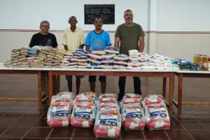 STIAL entrega alimentos arrecadados no Campeonato de Futebol da entidade