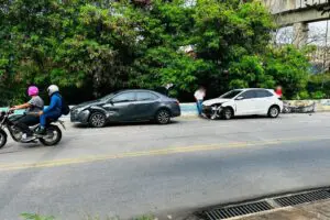 Acidente entre dois carros é registrado na Marginal Tatu, em Limeira 