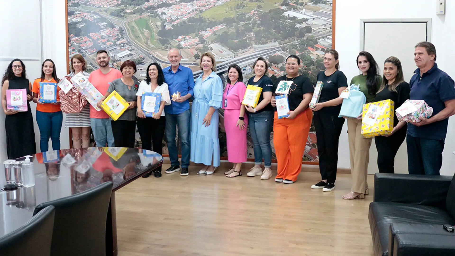 Campanha Natal com Sorriso entrega brinquedos arrecadados