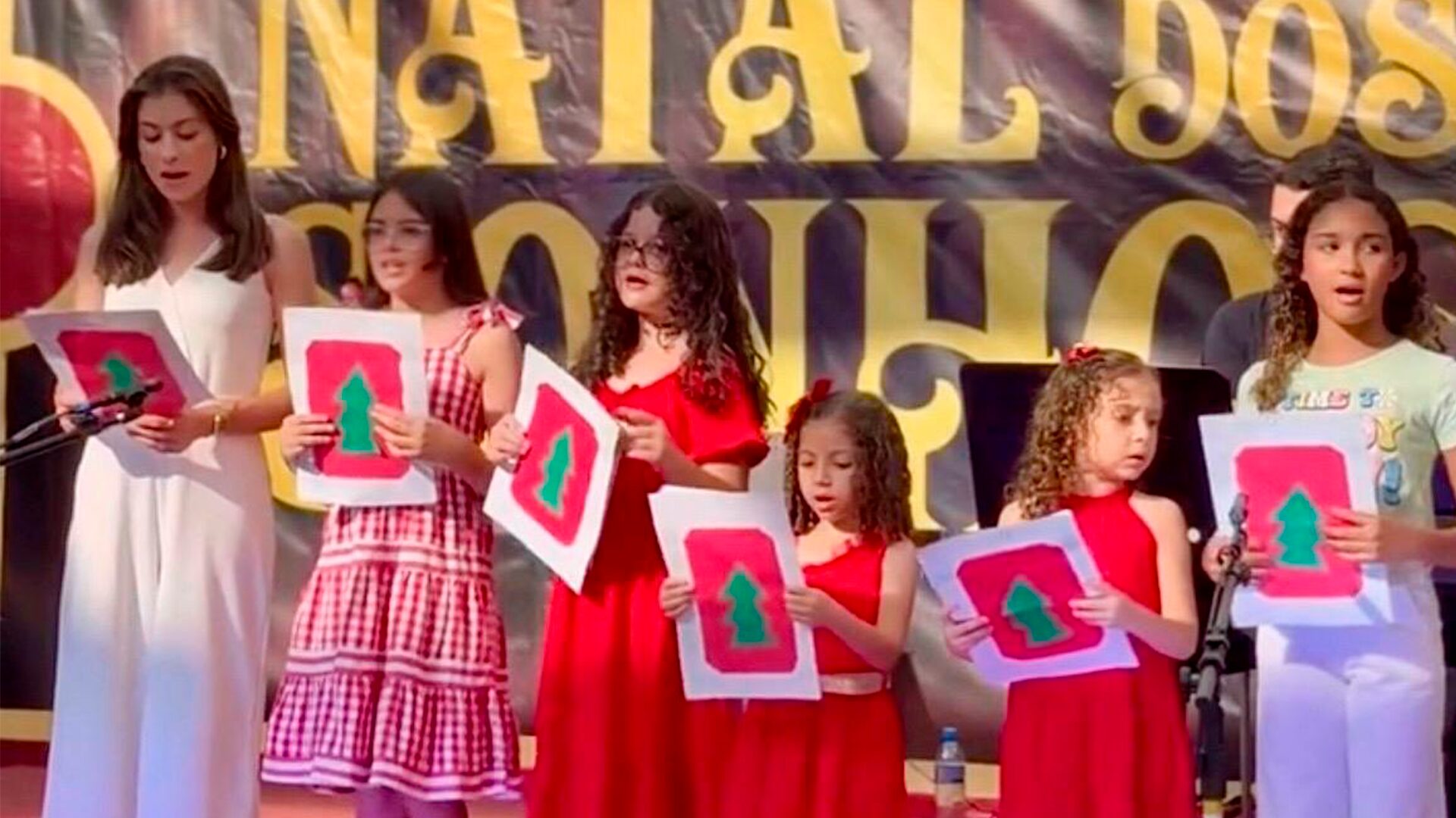 Cantatas de Natal encantam o público neste final de ano no Limeira Shopping