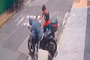 Dupla furta moto estacionada na Vila São Luiz em Limeira