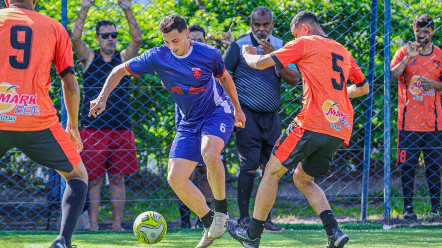 Educadora transmite final do Campeonato de Futebol do STIAL