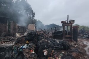 Incêndio em depósito de sucatas é controlado em Cordeirópolis