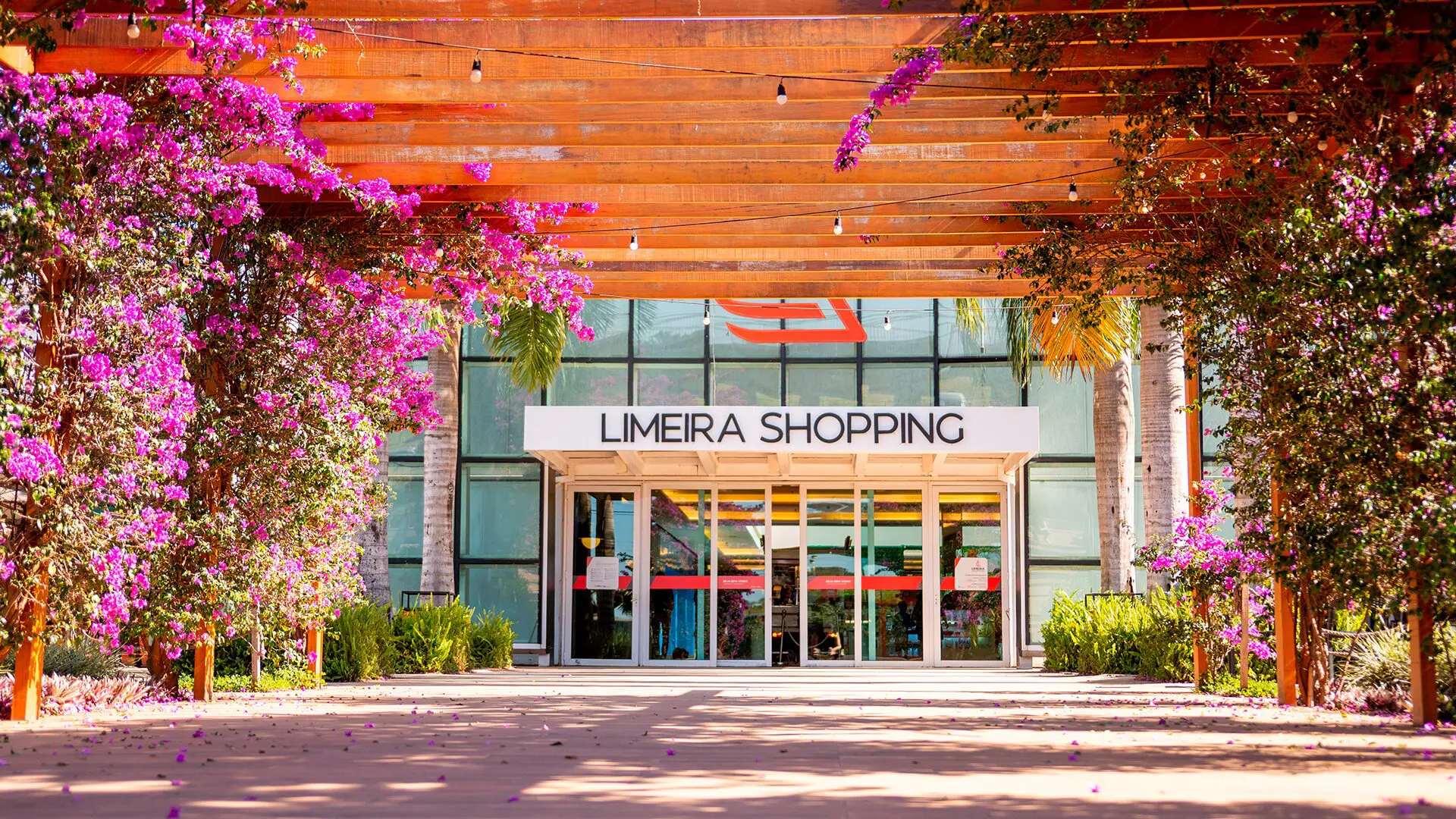 Natal no Limeira Shopping sorteia moto elétrica